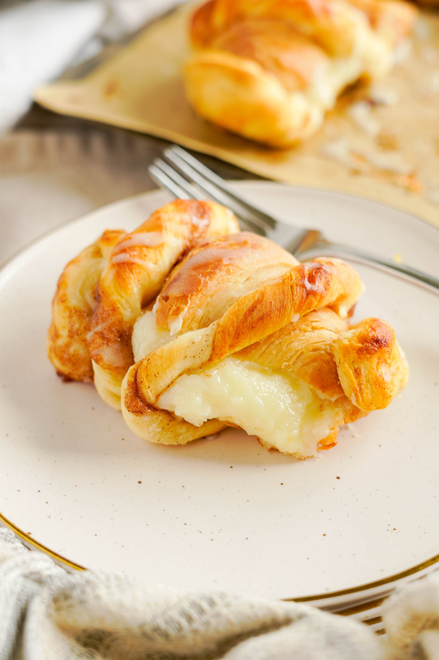 STUFFED Cinnamon Roll Croissants!